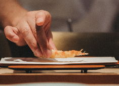 くすのき 求人 揚げ手になってからも、店舗責任者で終わりではなく、それぞれの願望や目指すところに合わせたステージを用意しています