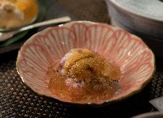 焼き鳥 割烹 JIN/株式会社安田物産 求人 スタッフみんなでお店を盛り上げて、一人でも多くのお客様に喜んでもらいましょう！