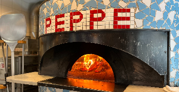 『Pizzeria da peppe NAPOLI STA'CA"』『RistoPizza by Napoli Sta' Ca''』etc.／株式会社Ferdy.E 求人