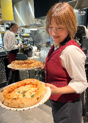 『Pizzeria da peppe NAPOLI STA'CA"』『RistoPizza by Napoli Sta' Ca''』etc.／株式会社Ferdy.E 求人