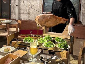 CYANO(シアノ)／株式会社エムズ 求人 “グルテンフリー料理人”として著書も出す“シェフが監修。「誰もが一緒に美味しく食べられる料理」がモットーです。