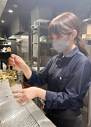 「熊の焼鳥jr. 下高井戸」「熊の焼鳥 中目黒」 求人