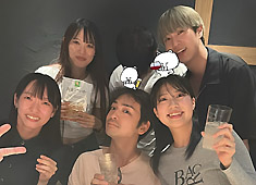 「熊の焼鳥jr. 下高井戸」「熊の焼鳥 中目黒」 求人 若手も多く、明るい雰囲気も自慢の一つです！経験が浅い方こそ、たくさん吸収できるチャンスです！