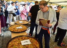 スペインレストラン 銀座エスペロ／株式会社 銀座ソル 求人 【国際大会審査中の一枚】バレンシア地方の米料理パエジャに力を入れつつ、各地方の美味しいスペイン料理を提供中です。