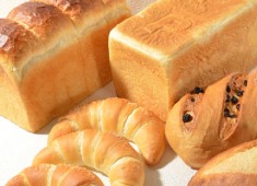 株式会社ポンパドウル 求人 パン職人が手作りで焼きあげた商品。自信をもって販売できるものばかりです。未経験の方も大歓迎です。