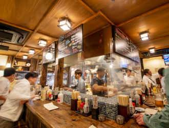 YOKOHAMA KUSHIKOBO GROUP（横浜串工房、横浜商店、今村商店、マルギン、こなひきじじい、他） 求人 横浜を中心に、活気あるお店を展開！飲食業の楽しさ、やりがいが“ギュッと”つまったお店をつくっています。