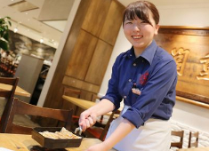 「紅虎餃子房」ほか、中華ブランド／際コーポレーション 株式会社 求人 