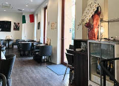 『Amici』『Amiche』／株式会社スフィーダ 求人 30～40代で「トップポジションで働いてみたい」といった想いをお持ちの方は必見！希少な募集となっています。