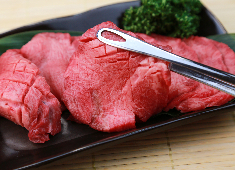 株式会社グリーンコーポレーション 求人 食材の仕入れからこだわり、本当に良いモノを気軽に楽しんでいただける…そんな空間を目指していきます。