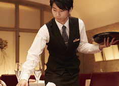 センチュリーコート丸の内／株式会社 WDI JAPAN 求人 経験が浅い方もご安心ください。WDIは人財が会社最大の財産と考え、創業時から教育に注力しています。