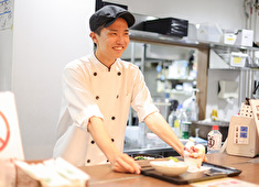 株式会社楽久屋 求人 温泉やサウナに加えて、食事処などの多彩な空間を最大限に活用して、お客様が「また来たくなる」イベントを考えています。