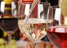 キャプション by Hyatt 兜町 東京　※新規開業準備室 求人 お酒の提供も行う予定です。そのため、お酒の知識がある方や好きな方も大歓迎です！