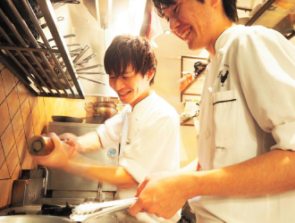 株式会社 RYコーポレーション 求人 カフェ・レストランを中心に多彩なブランドを展開！転職することなく様々な経験を積めることも当社の魅力です。