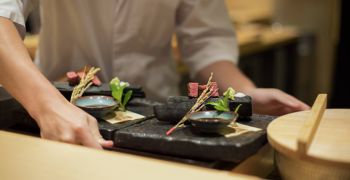 東京竹葉亭シンガポール店 求人