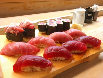 恵比寿 鮪家（つなや）／堺藤グループ 求人 江戸前寿司をこれから学びたい方も大歓迎です。未経験の方もイチから学べる環境です。