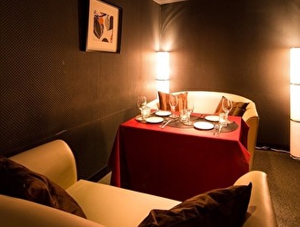 Meat &Cheese  Forne （フォルネ）／ Ark Lounge（アークラウンジ）etc.／NKGダイニングワークス株式会社 求人