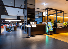 WHG新宿/株式会社藤田観光 求人 社員登用後は、ブライダルや社内の管理業務、企画などさまざまなポジションへのキャリアチェンジを目指すことも可能です！