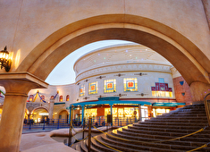 Café Kaila（カフェ・カイラ）／株式会社 エクシオジャパン【東証プライム上場：エクシオホールディングス グループ企業】 求人 スタッフ同士のコミュニケーションも活発で、風通しの良い職場環境。開放感のある店内で気持ちよく働いていただけるはず！