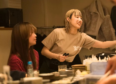 株式会社 ジリオン 求人 20代から店長・統括も夢じゃない。成長企業で街を動かす主役へ。