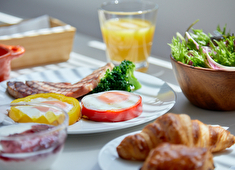 はぐくみ母子クリニック 新横浜／はぐくみ母子クリニック 武蔵小杉 求人 全員が「笑顔」になれる…そんな雰囲気・一品を一緒に創り上げませんか？