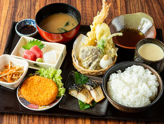 株式会社ネクストワンドリーム/旬魚旬菜 きらく・魚と醸造酒 大阪福島 うお吟他 求人