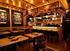 株式会社レガロダイニング 求人 当社展開の全ブランドはお客様とスタッフの距離がイイ！元気で明るい方、大歓迎です！