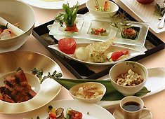 ホテル・ヘリテイジ飯能sta.／ヘリテイジグループ 求人 地場食材や安心安全な「食」を探求し続けているヘリテイジならではのお料理で皆様をおもてなしします。