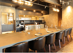 『CASTELLINA』 etc.／株式会社カステリーナ 求人 幅広い年齢層のスタッフが活躍する職場となり、質問があれば気軽に相談できる雰囲気の良さも働きやすさのひとつです！