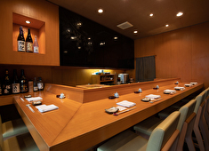 鮨裕葉（すし ひろば）／株式会社水月 求人 『明るく元気』『鮨や料理が好き！』それだけでも立派な優遇材料！まずはご検討材料として、1度お話をしてみませんか？