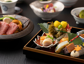 大東企業株式会社（日本料理部門） 求人 素材の旨味を最大限に引き出すために丁寧な仕事にこだわります。包丁の握り方、魚の卸し方など、料理の基礎から学べます！