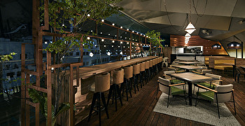 『cafe&dining blue terminal』『ALL DAY CAFE ＆ DINING“The Blue Bell”』etc.／株式会社バリューテーブル 求人