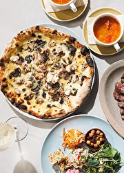 『cafe&dining blue terminal』『ALL DAY CAFE ＆ DINING“The Blue Bell”』etc.／株式会社バリューテーブル 求人