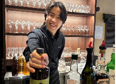 full株式会社【VASARA Group】／『LaVASARA別邸』『酒場 寅鈴』『Meat Winery』etc. 求人 「アルバイトから正社員を目指す！」という働き方もOK！固定概念に縛られず“オモシロイ仕事”をしましょう！