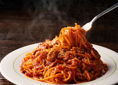 BarBarBar（バーバーバー）／株式会社BarBarBar 求人 “食事”の部分も当社ブランドを選んでいただける理由の一つ！スタッフ自身も楽しみながらのびのび働ける環境です。