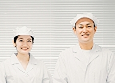 株式会社 荻野屋（群馬・長野エリア事業部） 求人 製造工場部門では年齢不問で、積極採用しています。経験ジャンル不問で製造に興味のある方、お待ちしています。