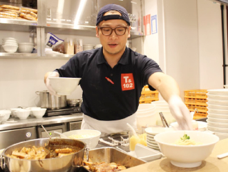 つけめんTETSU／株式会社YUNARI（ユナリ） 求人 シンプルに美味しい商品を提供するやりがいある仕事です。人と接することが好きな方にぴったりです！