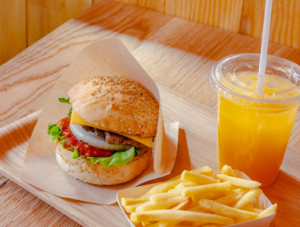 株式会社グローバルダイニング／那須パラダイスヴィレッジ、ほか 求人 複数のレストランを通じ、様々な経験を積むことができます。今までにない複合的なお店を一緒にデザインしていきましょう。