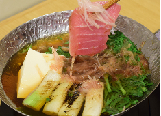 ユナイテッド＆コレクティブ 株式会社（グロース市場上場企業）/新太郎 求人 お客様への料理提供の傍ら、メニュー提案もお任せします。