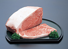 『米沢牛 黄木』『米沢牛黄木 レストラン金剛閣』 etc.／株式会社 米沢牛黄木　※飲食事業部採用準備室 求人 米沢牛に負けない料理を提供するため、経験豊富な方にはメニュー考案などもお願いします！