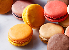 「ショコラ ベルアメール」「ラ・メゾン白金グラン」「セバスチャンブイエ　グテ」etc.／ジェイ・ワークスグループ 求人 季節に合わせて厳選した食材を使い、美味しいベーカリー、スイーツを開発・提供しています。