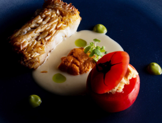 株式会社YOSHITSUNE（ヨシツネ）　※新店オープニング採用本部 求人 新店のフレンチレストランは創作性豊かな料理を提供。イノベーティブな料理に興味のある方も大歓迎です！