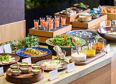 株式会社リオ・ホテルズ 求人 日本全国の選りすぐりの食材で作る料理。それに加えてあなたの笑顔でおもてなしをしませんか。