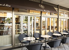 「Pere et Mere」 求人 多様なお客様の集う街豊洲で唯一のオアシスとなる店を目指して共に働いてくれる仲間を待っています。