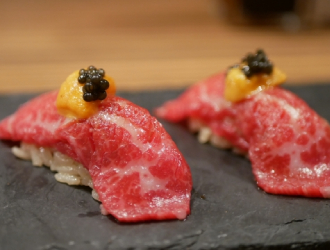 神楽坂SANGA（さんが）／グローバルフードサービス株式会社 求人 肉割烹では肉寿司をはじめ、様々な手法で和牛の楽しみ方を伝えていきます。