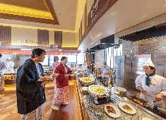 龍宮城スパホテル三日月／株式会社ホテル三日月 求人 あなたの経験を、ここ木更津で、そして将来的には世界へ広がる三日月ブランドで活かしてみませんか。