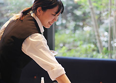 「WIRED CAFE」etc.／カフェ・カンパニー株式会社 求人 「WIRED CAFE」のみならず、和カフェやスイーツカフェ、新しいスタイルのカフェなど、様々なカフェを展開。