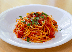 La Terrazza （ラ・テラッツァ） 求人 箱根西麓野菜や小田原港など、地元の新鮮な食材を豊富に使用したイタリアンをご提供しています！