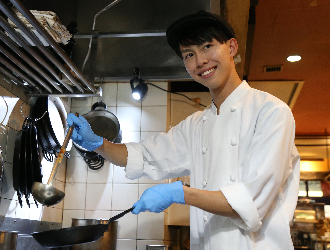 株式会社聚楽 求人 各店舗スタッフのアイデアを大切にした料理＆お店作りをしています。新メニューなども一緒に考えていきませんか？
