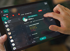 クリスプサラダワークス／株式会社CRISP 求人 注文が入ると、お客様のニックネームや来店回数などのデータが自動的に表示されるので、その人に合わせた接客ができます