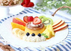 APOLLON FRUIT GARDEN／アポロホールディング株式会社 求人 固めのなめらかプリンとカラフルフルーツのごほうびスイーツ。夏はかき氷など、季節ごとのスイーツを提供しています。